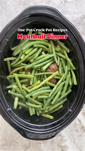 Shannon Epstein on Instagram: "This slow cooker meatball dinner will help make your life easier. Meatballs, potatoes, and your preferred green vegetable cook together in this easy one-pot crockpot recipe. For the full recipe, Google ‘fitslowcookerqueen meatball dinner’ or comment RECIPE & I’ll DM you a direct link! Be sure to follow me at @fitslowcookerqueen so you receive my DMs! ⏺️ Make your own meatballs or use frozen, store-bought. ⏺️ Use your preferred potato whether it be russet, red potat