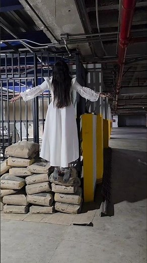 La Llorona en su mejor versión 👻😂 #memes #parati #lallorona #cosplay #fyp