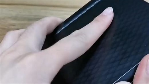 卡西欧英语电子词典E-300，内置30万词汇，支持离线查词和语音播报，学生日常学习、考试备考都能高效提升词汇量，轻巧便携，随时随地学英语更轻松。