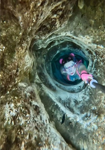 Exploring Solution Caves: A Freediver's Underwater Adventure