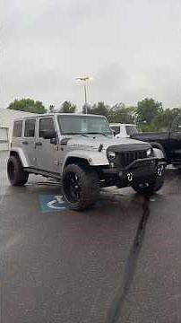 2015 Jeep Wrangler Rubicon🩶