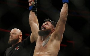 "Signs of rain, the color of blood" - Mike Perry does hilarious 'weather report' after BKFC win over Julian Lane