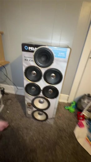 Ultimate Boombox Build with 7 Drivers for Deep Bass