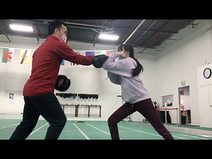 八卦掌的实际应用之一 女生如何利用单换掌摔人 Baguazhang applications ----- how to self defence