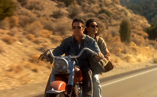 风靡全球的经典名曲《Go West》动感的旋律，年代感十足