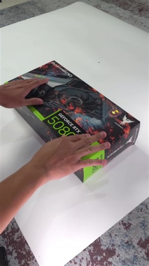 Unboxing Gainward RTX 5080 Phoenix Graphics Card