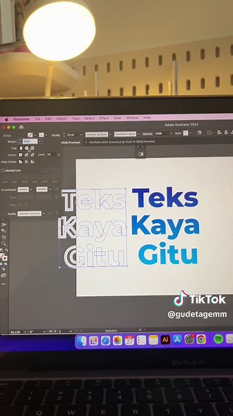 Cara Membuat Teks dengan Efek Gradien di Adobe Illustrator