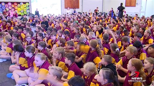 1.8K views · 4 comments | Regional primary schools across Queensland have become part of the Museum of Australian Democracy's new program. 'Democracy in a box' will be distributed across the state to educate kids about the voting process through interactive and 'old-school' learning. 7NEWS at 6pm. Download the 7NEWS app: 7news.link/7newsapp #7NEWS | 7NEWS Central Queensland | Facebook