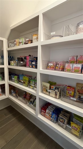 Houston Home Organizer ✨ on Instagram: "A cluttered pantry makes meal planning, grocery shopping, and even cooking feel harder than it needs to be. When your food is easy to see and access, your whole kitchen becomes calmer and more functional. A few simple organizing changes can completely transform how your pantry works. Here are 20 ways to organize your pantry 👇 1. Group food by category 2. Toss expired items 3. Use clear bins for snacks 4. Store like items together 5. Label shelves or bins