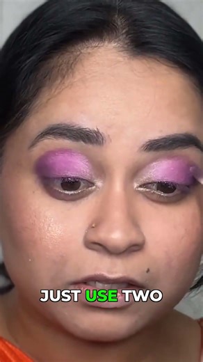 Blend Like a Pro: Smooth Eyeshadow Transitions!