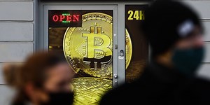 Bitcoin Surges Into 2021, Rose Nearly 20% Over Weekend