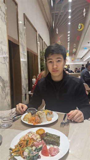 alikh_an_ (@alikh_an_)’s video of green light card