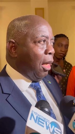 NO IMMIGRATION CRISIS: Prime Minister Philip Davis is pushing back against claims by opposition parties that The Bahamas is facing an “immigration crisis.” Davis broke his silence on the matter after weeks of criticism from the Free National Movement and the Coalition of Independents, who accused immigration officials of unlawful acts, including questionable citizenship grants and unresolved work permit cases. The Prime Minister defended his administration’s approach, pointing to aggressive repa