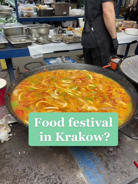 The best thing for Sunday its what? Exactly food festival! Some of Krakow resto making this event one-two time monthly with open kitchen and a lot, no A LOT of amazing dishes, wines and deserts! Must to do 💯 #krakowcityguide #krakow #viral #krakowplaces #krakowfoodie #krakowfoodguide #foodguide