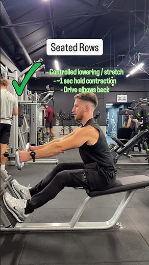 How to do seated rows PROPERLY! ✅ #gymtips