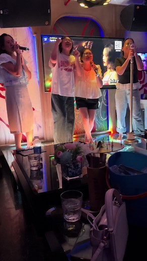 Bài Hát Người Ta: Karaoke Cảm Động