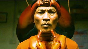 《科幻奇幻电影》_蟑螂成精了，长得比人还大，还想袭击人类，结果悲剧了
