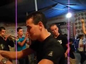 Bagarre qui explose lors d'un mariage!!!!! A VOIR ABSOLUMENT !!!!