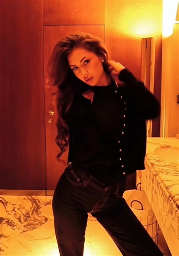 qw.rinaaa (@qw.rinaaa)’s videos with оригинальный звук - qw.rinaaa