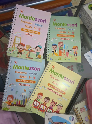 #MissCarol👩🏼‍🏫🌈 #Trabalenguas🌈 #Caligrafia ✨ ¡Aprender jugando es la mejor forma de crecer! ✨ Los Cuadernos Mágicos Montessori para preescolar 📚🧠 están diseñados para que los pequeños aprendan mientras se divierten. Con actividades de ✏️ dibujo, 🔤 alfabeto, 🔢 números y ➕ matemáticas, los niños desarrollan su motricidad fina, concentración y habilidades básicas de aprendizaje. 🌈 Perfectos para niños desde los 3 años, con páginas reutilizables que permiten practicar una y otra vez. 👦👧 