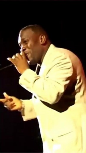 George Nooks performing Live at London's Hammersmith Apollo!