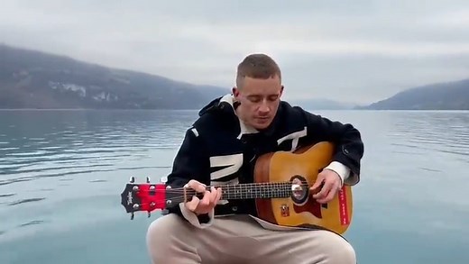 Last night I played a last minute show to 45 people in Brienz, Switzerland. The gig was at Reusser Guitars, who are dear friends, and I won’t go into too much detail, because it’s impossible to sum up, but it’s truly the most magical place in the world, run by the kindest people. I played my first show there in 2015. And since then, I’ve played a lot of shows all over the world to thousands and thousands of people, but any time I get to play in Brienz it’s so special. A place and show that truly