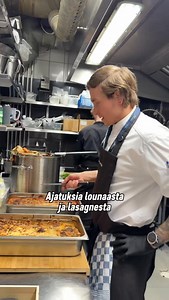 Kerro kommentteihin pitäiskö meidän olla myös Woltissa ja mitä muita lasagneja voitais tehdä. Jos sulla on myös lounastoiveita, nii laita ehdotuksia! 😉 #retro #lounas #helsinki #lasagne #ravintolahelsinki | Retro Enoteca
