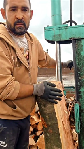 Wood Log splitter #logsplitter