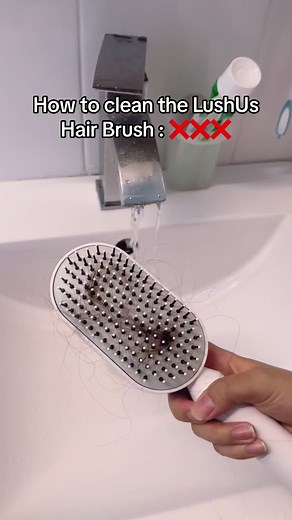 The LushUs Hair Brush’s one push cleaning system lets you clear all your trapped hair instantly. Maximum cleanliness and hygiene 💯💯 #lushushairsg #hair #hairtok #hairroutine #hairbrush #beauty #beautyhacks #beautytips #haircare #musthaves