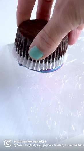 12K views · 374 reactions | I love using embossing folders/ mats on my buttercream cupcakes. It adds some patterned texture. I was a little heavy handed with the pearl spray but we can never have enough shine, right? #cupcakes #reels | Sophia Mya Cupcakes | Facebook