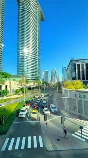 “Stunning Modern Architecture: A Luxurious Urban Building with Elegant Design ✨🏙️