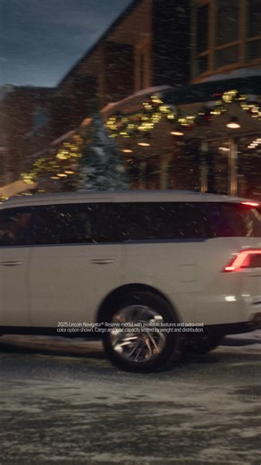 Moments of wonder await. Step into the season at the Lincoln Wish List Sales Event. | Lincoln