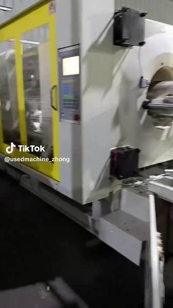 LK 480T injection molding machine for sale. Servo motor. If you like, please contact me WhatsApp Click → wa.me/ 8613434333328 #plasticinjectionmoldingmachine #injectionmoldingmachine #injectionmolding #plasticinjectionmolding #آلةقولبةالحقن #دستگاهقالبگیریتزریق #Máquinademoldeoporinyección #IMM