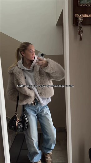 vuletic_ka (@vuletic_ka)’s video of Outfit