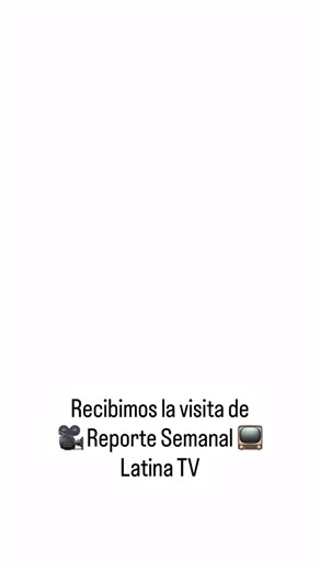 📺 ¡NO SE LO PIERDAN! 👀 Nos visitó el programa Reporte Semanal del canal Latina Noticias para un reportaje completo de Candamo Aguas Manantiales. Entrevistas a múltiples visitantes, anécdotas, experiencias, risas y muchos chapuzones 💦. ¡NO SE LO PIERDAN! Este sábado 7 de la mañana a las 10 am. | Club Campestre Candamo