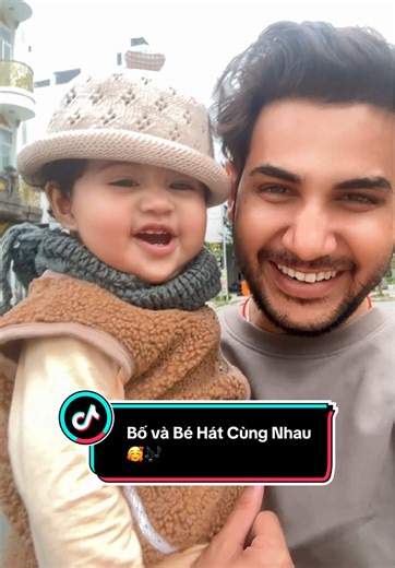 Family Moments: Singing 'Head, Shoulders, Knees, and Toes'