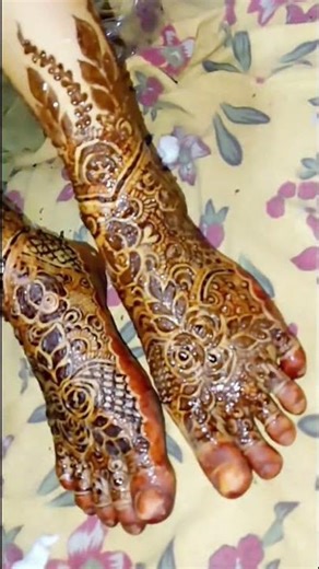 mera 1st mini vlog 😊🫀 #beautyfullmehndidesign #finishing good 😊#mehndi_by_shummi