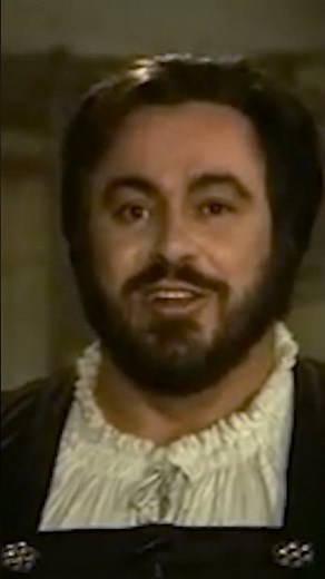 PAVAROTTI and his Glorious performance of LA DONNA E MOBILE in Rigoletto #operasinger #opera