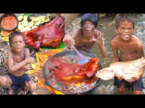 Primitive Technology - Grilled Pig Head Food Recipe In Jungle