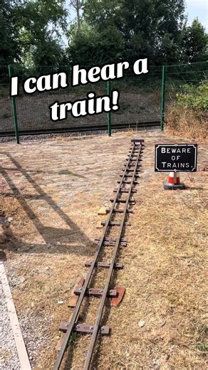 Escuchando el tren que se acerca