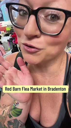 Definitely worth a stop for strolling and people watching and for picking up those squishes #bradentonflorida #fleamarket #florida #thingstodo #peoplewatching