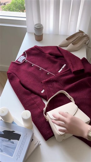 Unbox set đồ dạ tweed lấp lánh thanh lịch, sang trọng cho mọi dịp cuối năm #Calie #SimplyPretty #unboxing #EndOfSeasonSale #SaleUpTo50