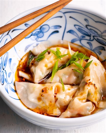 Prawn dumplings ✅ Red oil sauce ✅✅✅ Spicy, juicy, and totally irresistible 🥟🔥💯 | Marion's Kitchen