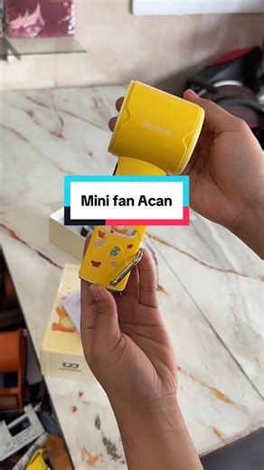 Superr worth it💯 Kipas mini yg anginnya super kenceng & batrainya awet pwolll🥰😍 @GOOJODOQ OFFICIAL #perlengkapanbayi #kipasmini #kipasanginmini #kipasminiportable #goojodoq