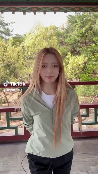 유나가 13초 동안 꼬시는 영상