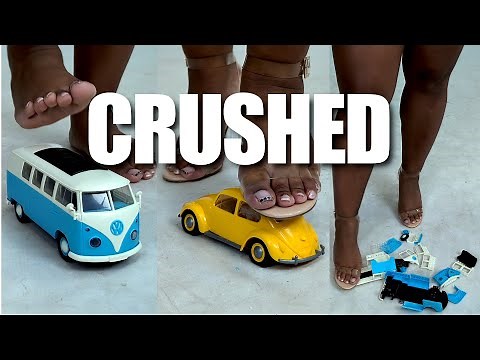 Giantess car crushing with bare feet and high heels
