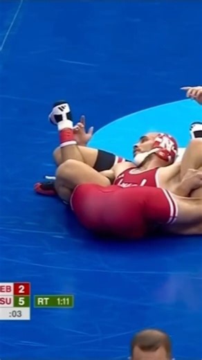 How did he stay split like that? 😳 #wrestling #shorts #split