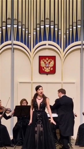 Mozart Queen of the Night's aria Der hölle rache from The Magic Flute | Irina Khubaeva #opera
