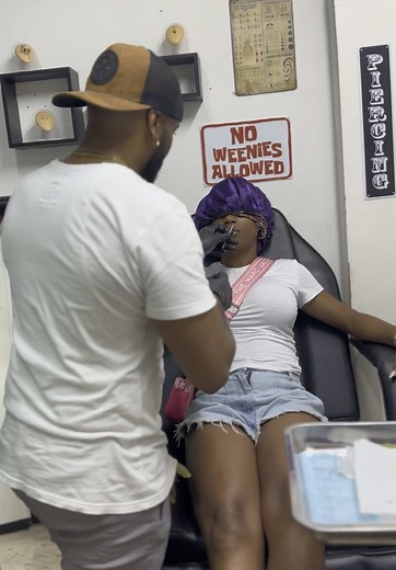 #_glitzandglamour #piercing #nosepiercing