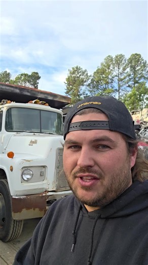 She's probably a beast! #Scrap-Life